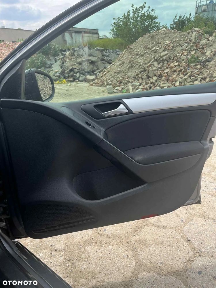 Volkswagen Golf VI 2.0 TDI Comfortline - 8