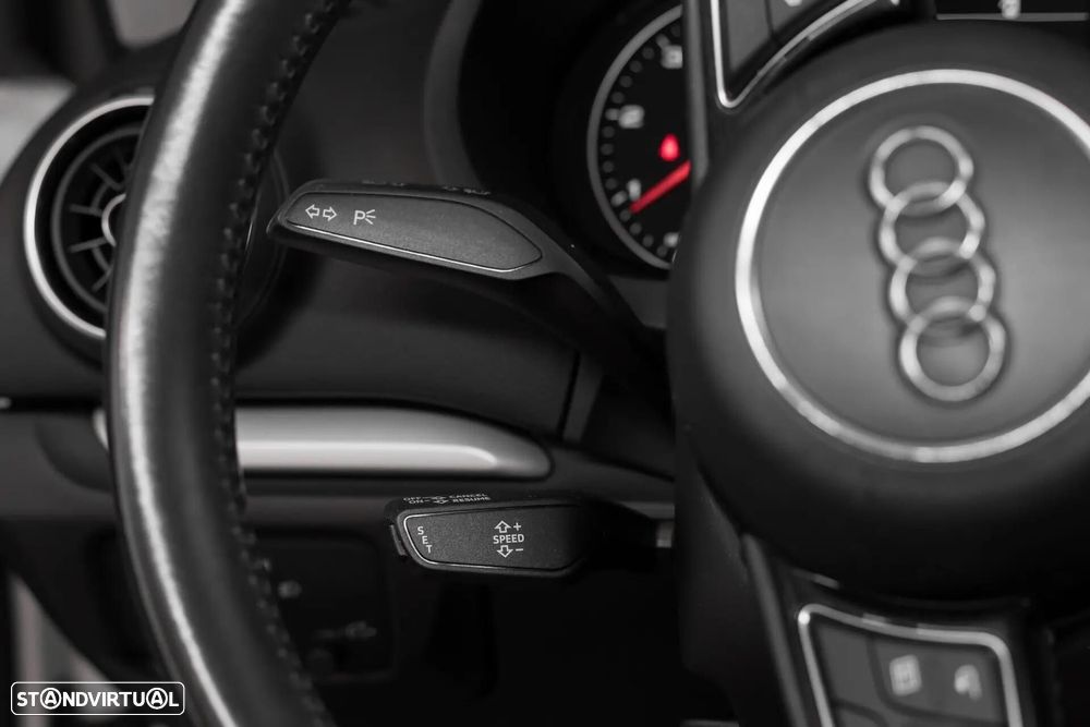 Audi A3 Sportback 1.6 TDI S tronic - 23