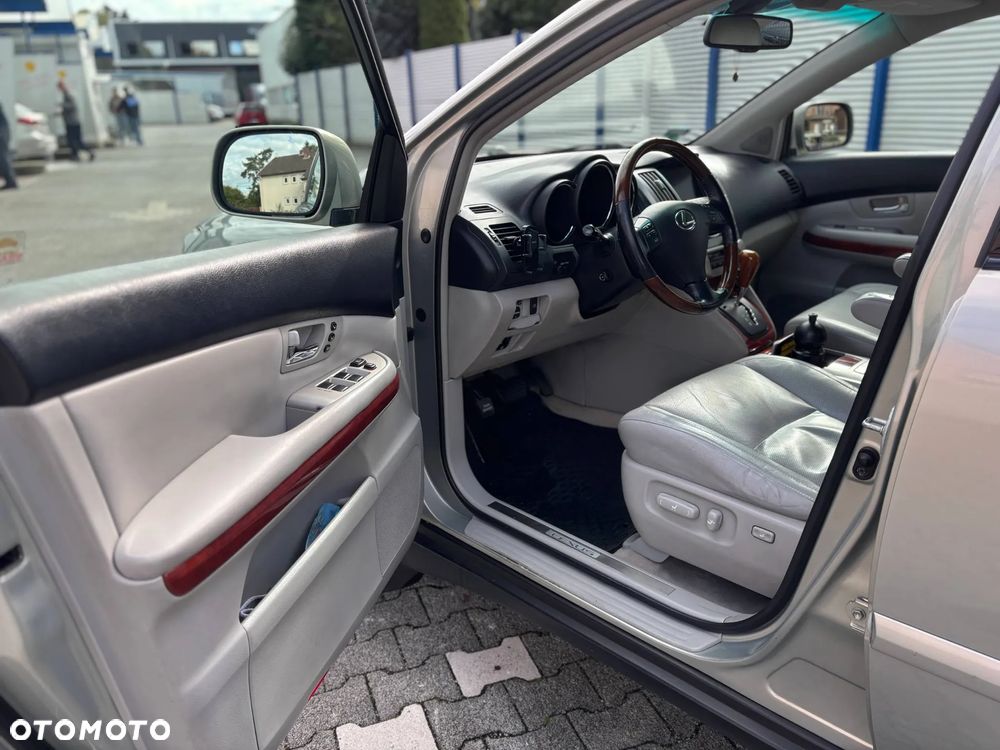 Lexus RX FWD - 13