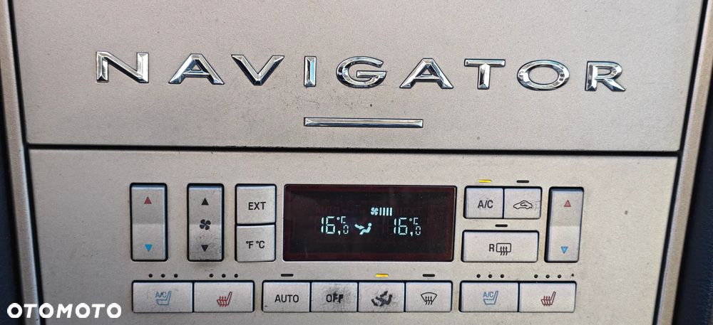 Lincoln Navigator 5.4 4WD - 40