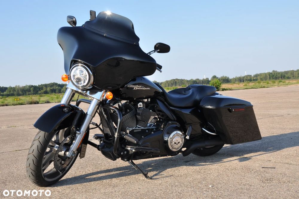 Harley-Davidson Touring Street Glide - 4