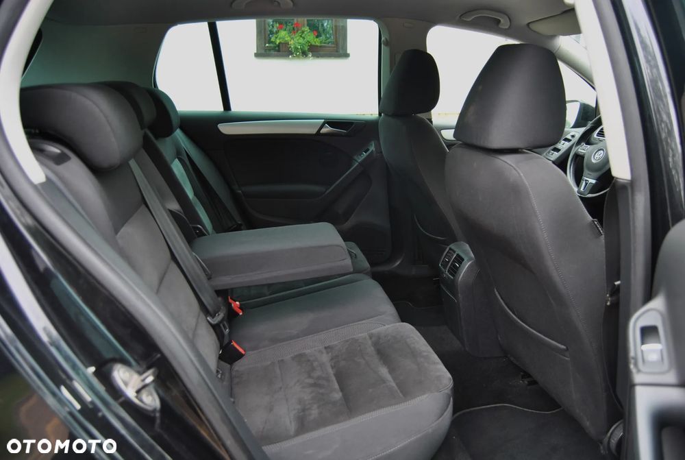Volkswagen Golf - 8