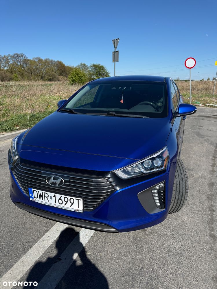 Hyundai IONIQ Plug-in hybrid Premium - 23