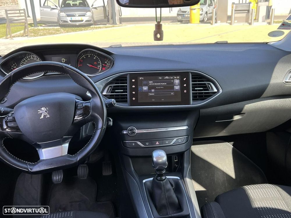 Peugeot 308 - 6