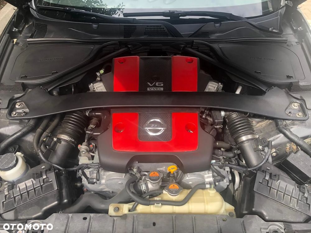 Nissan 370 Z Standard - 2