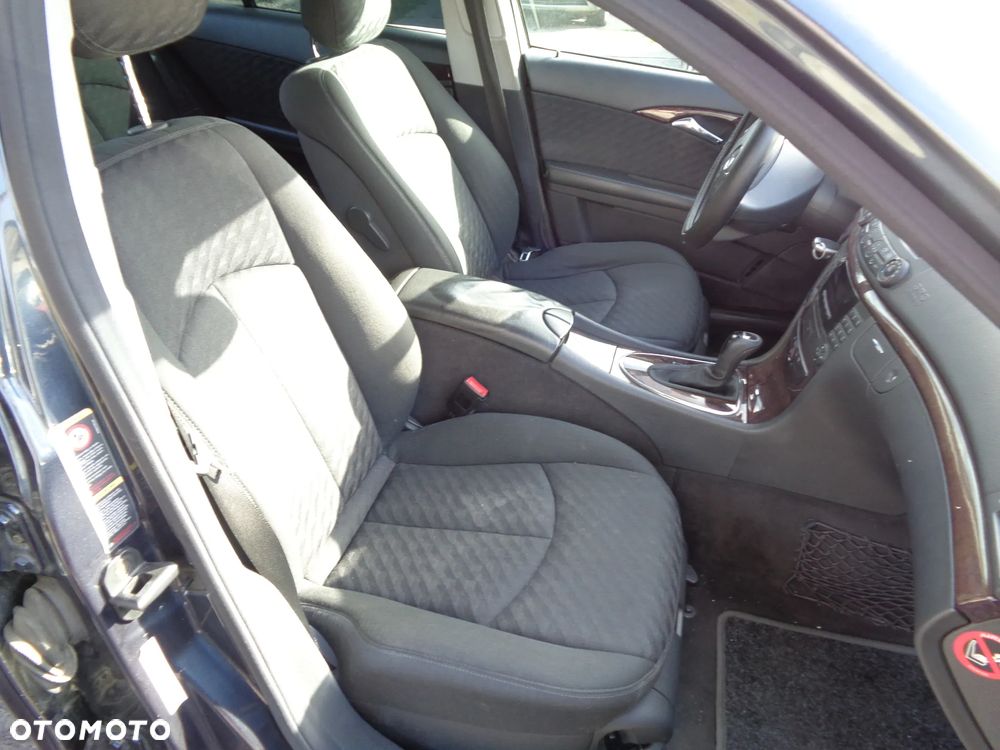 Mercedes-Benz Klasa E 200 CDI Elegance DPF - 16
