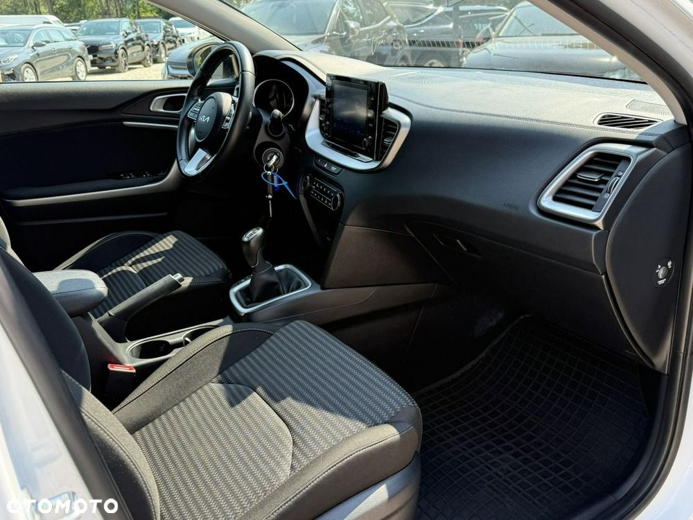 Kia Ceed - 15