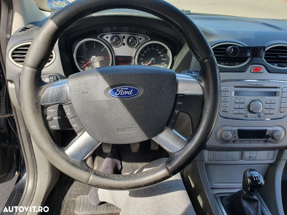 Ford Focus 1.8 TDCI Trend - 9