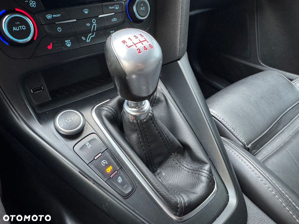 Ford Focus 2.0 TDCi ST - 33