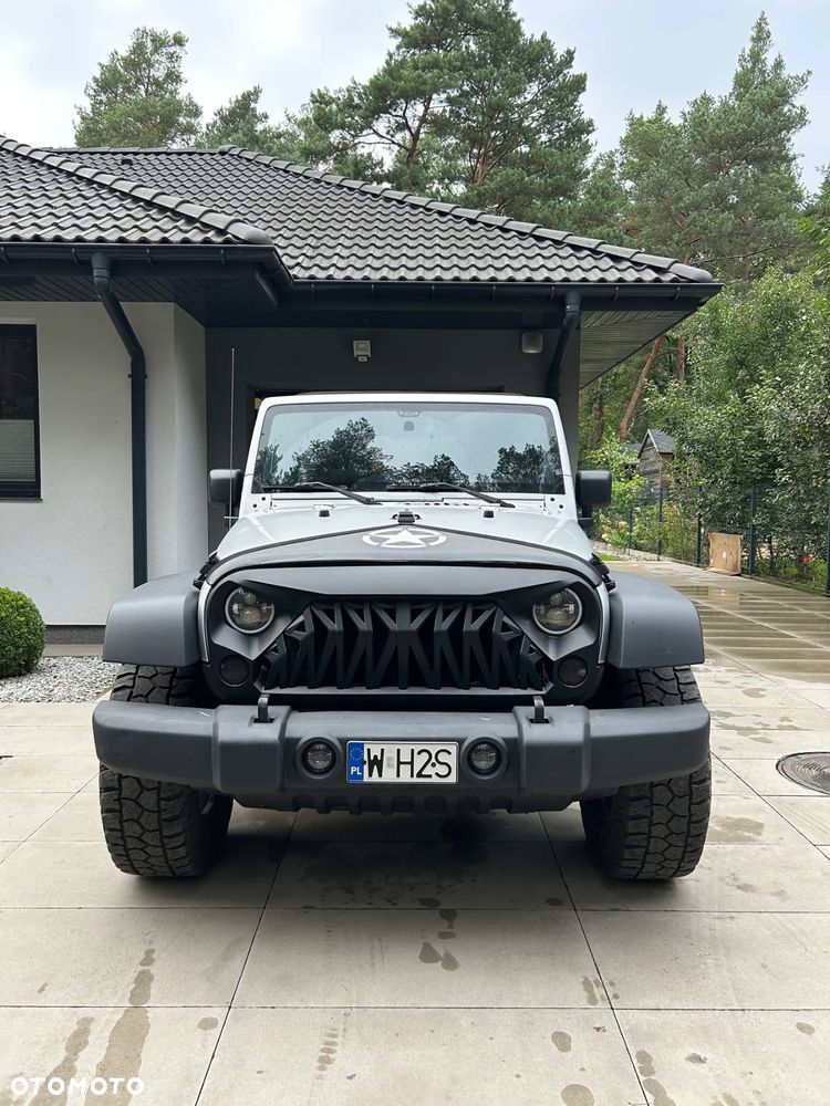 Jeep Wrangler Unlimited 3.8 Automatik Sahara - 12