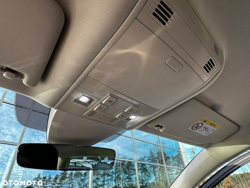 Volkswagen Passat Variant - 38