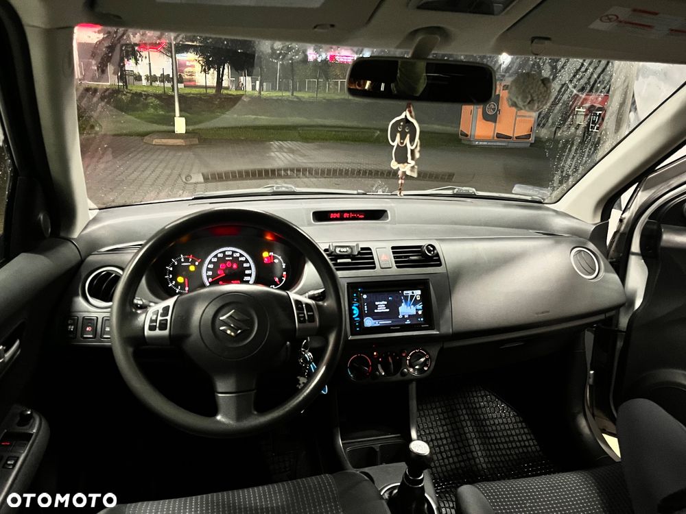 Suzuki Swift - 6