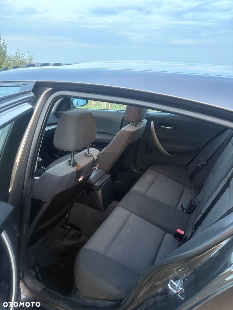 BMW Seria 1 116i - 8
