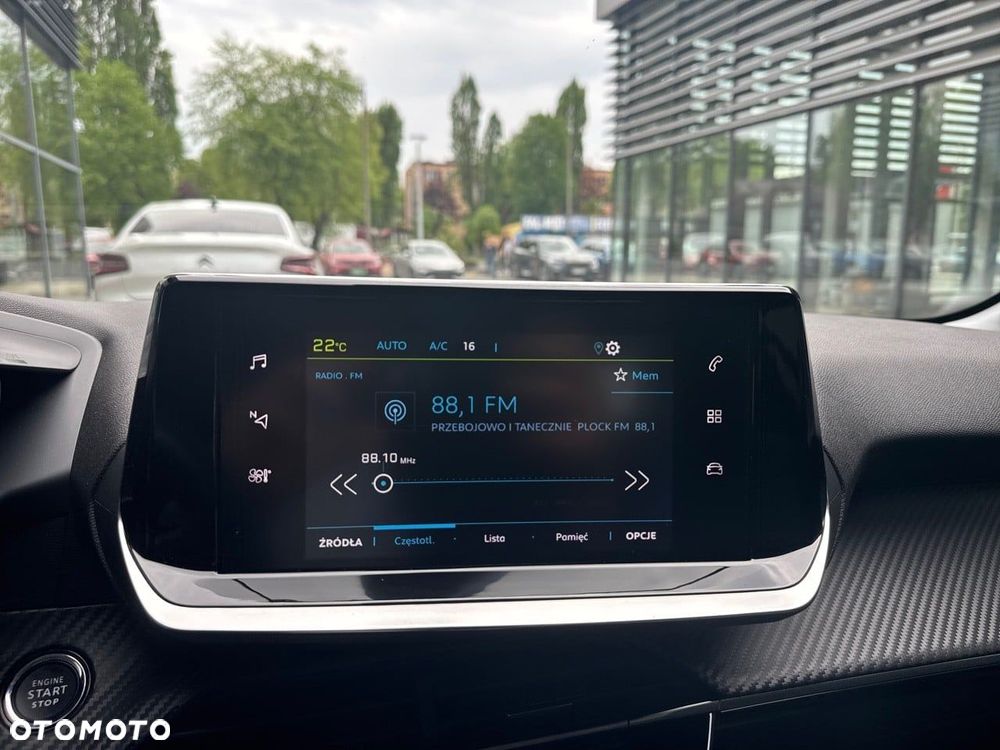 Peugeot 208 50kWh Allure - 18