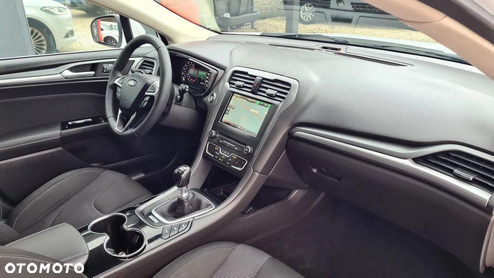 Ford Mondeo 2.0 TDCi Start-Stopp Titanium - 36