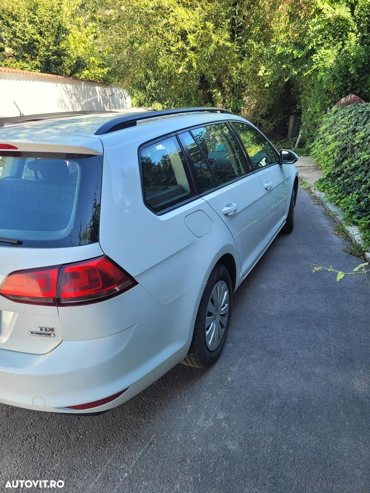 Volkswagen Golf - 2