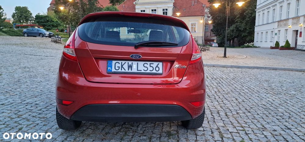 Ford Fiesta 1.25 Ambiente EU5 - 6