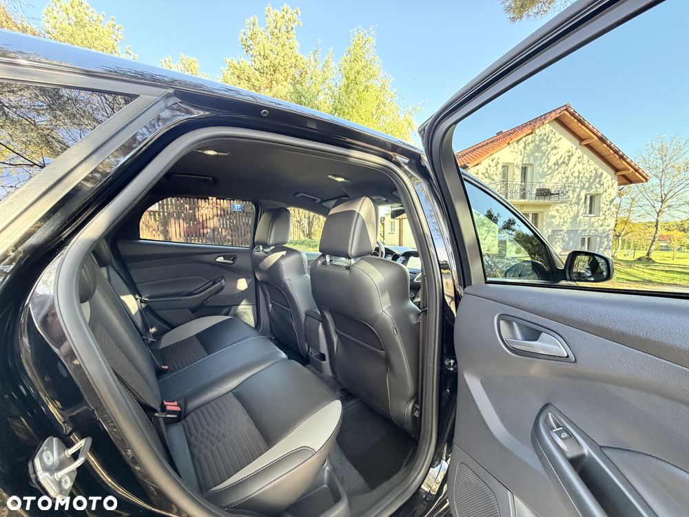 Ford Focus 2.0 EcoBoost ST mit Leder-Sport-Paket - 28
