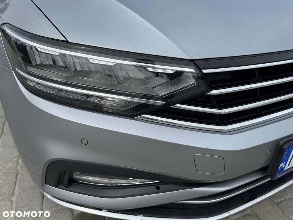 Volkswagen Passat - 33