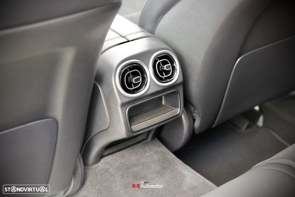 Mercedes-Benz C 300 e AMG Line - 20