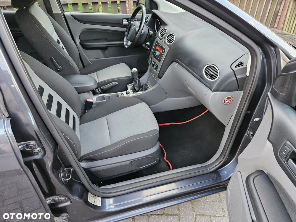 Ford Focus 1.6 Trend - 5