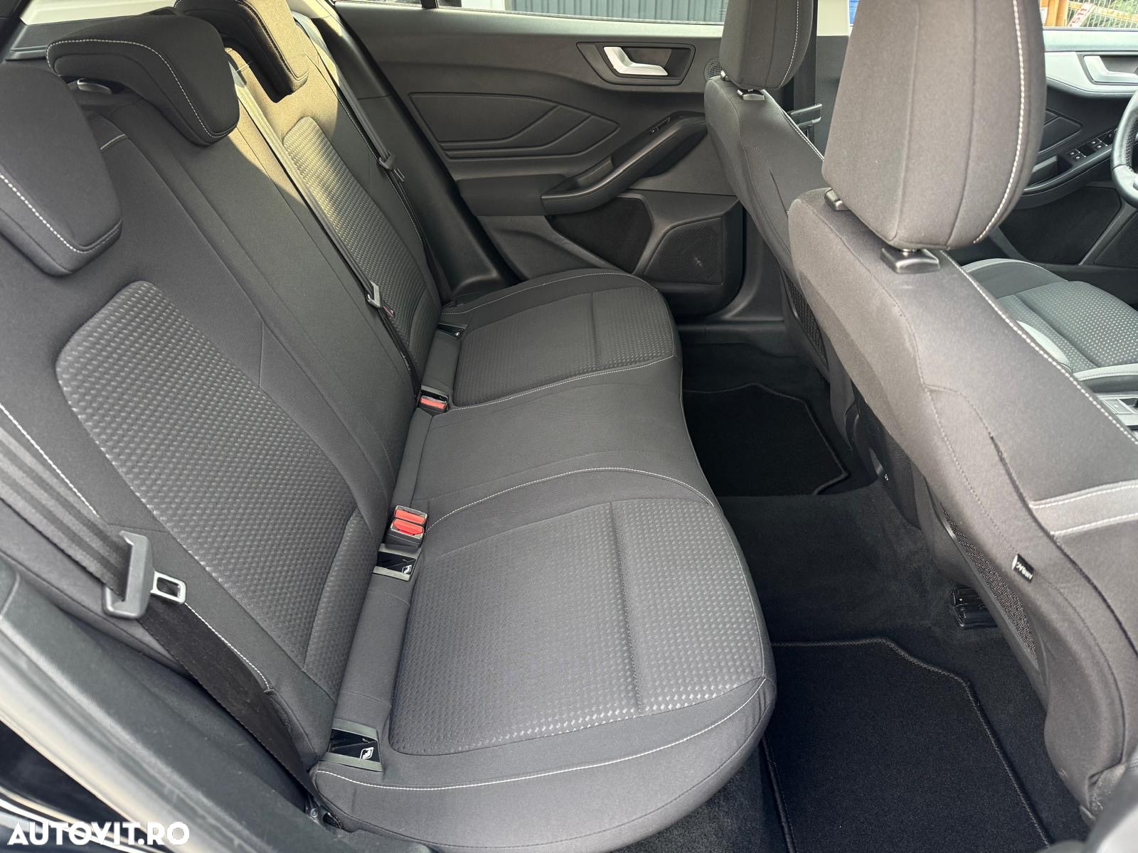 Ford Focus 1.0 EcoBoost Start-Stopp-System COOL&CONNECT DESIGN - 37