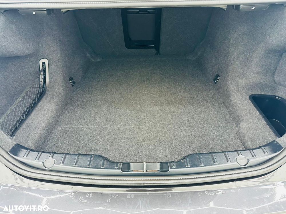BMW Seria 5 520d Aut. Luxury Line - 17