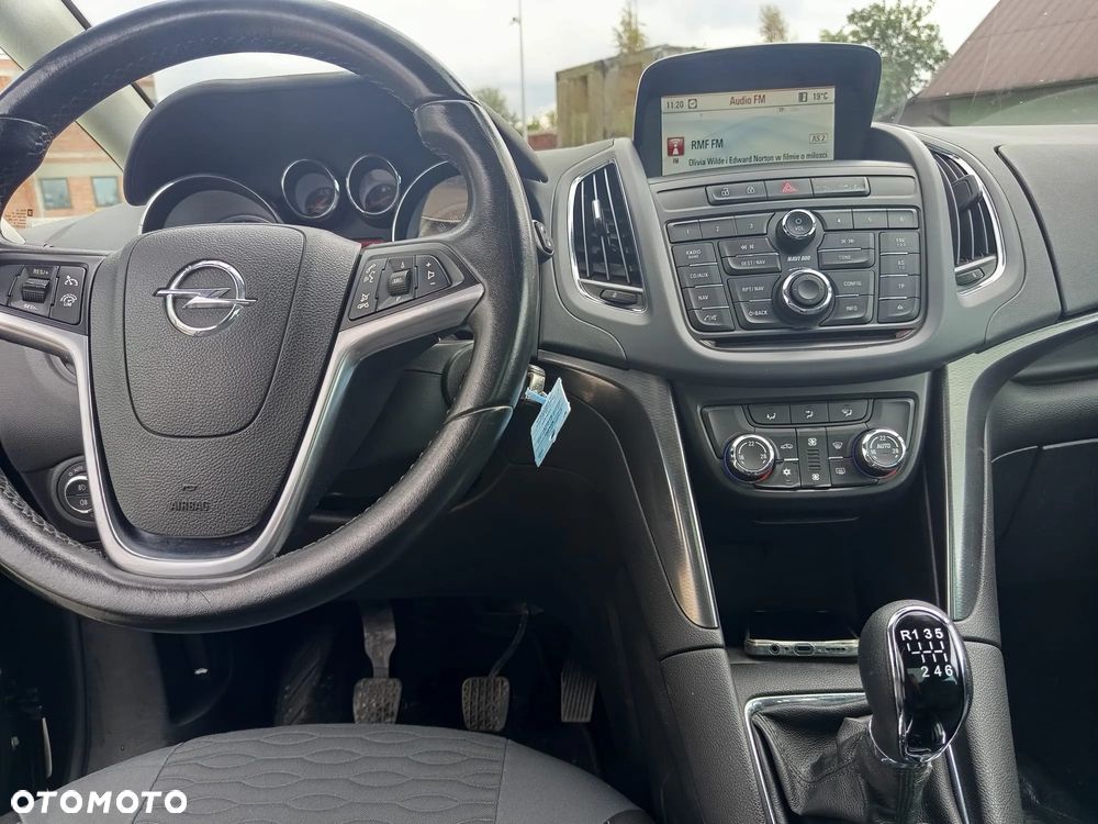 Opel Zafira - 8