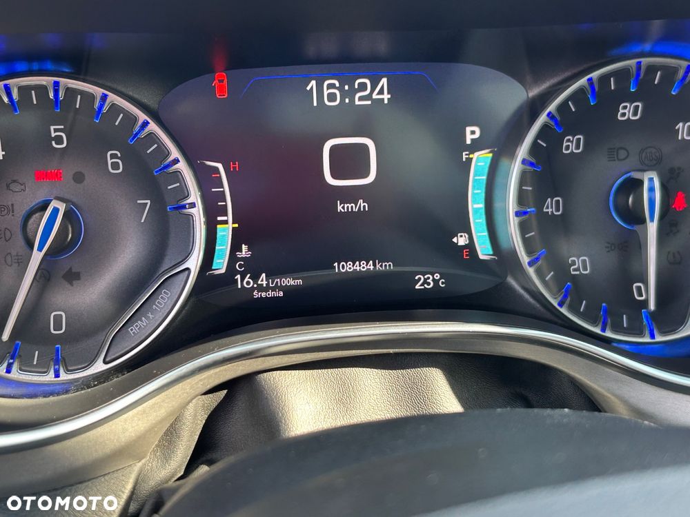 Chrysler Pacifica - 14