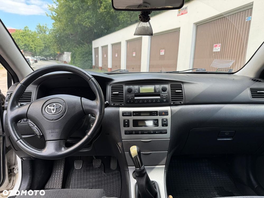 Toyota Corolla 1.6 VVT-i Sol - 8