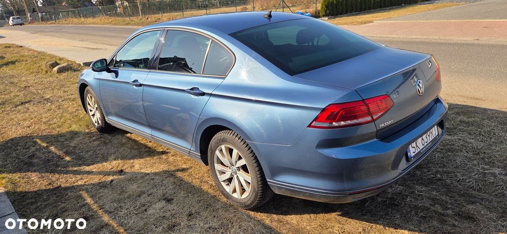 Volkswagen Passat 2.0 TDI SCR Trendline DSG - 2