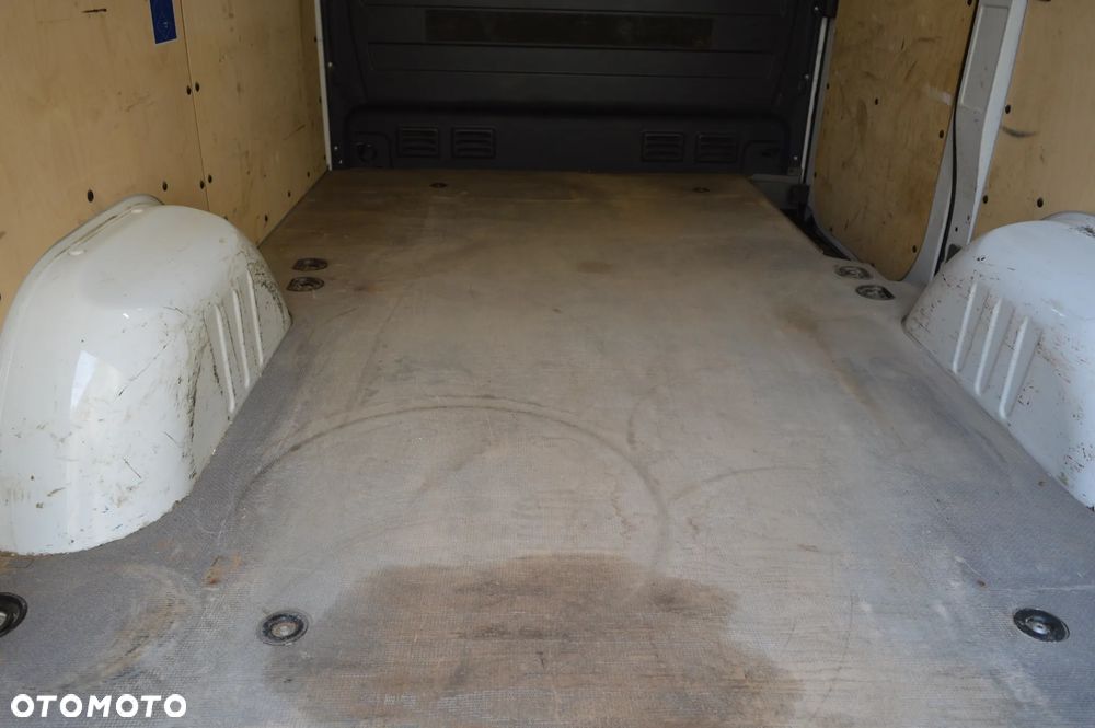 Mercedes-Benz SPRINTER - 11