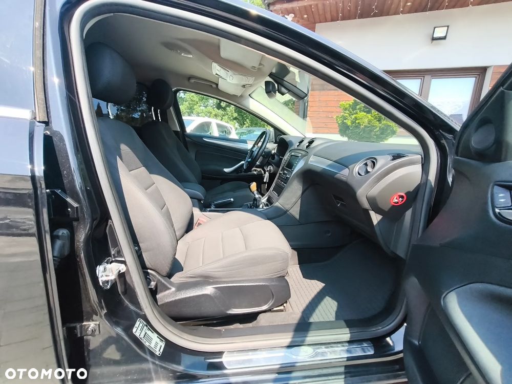 Ford Mondeo 2.0 TDCi Titanium - 30