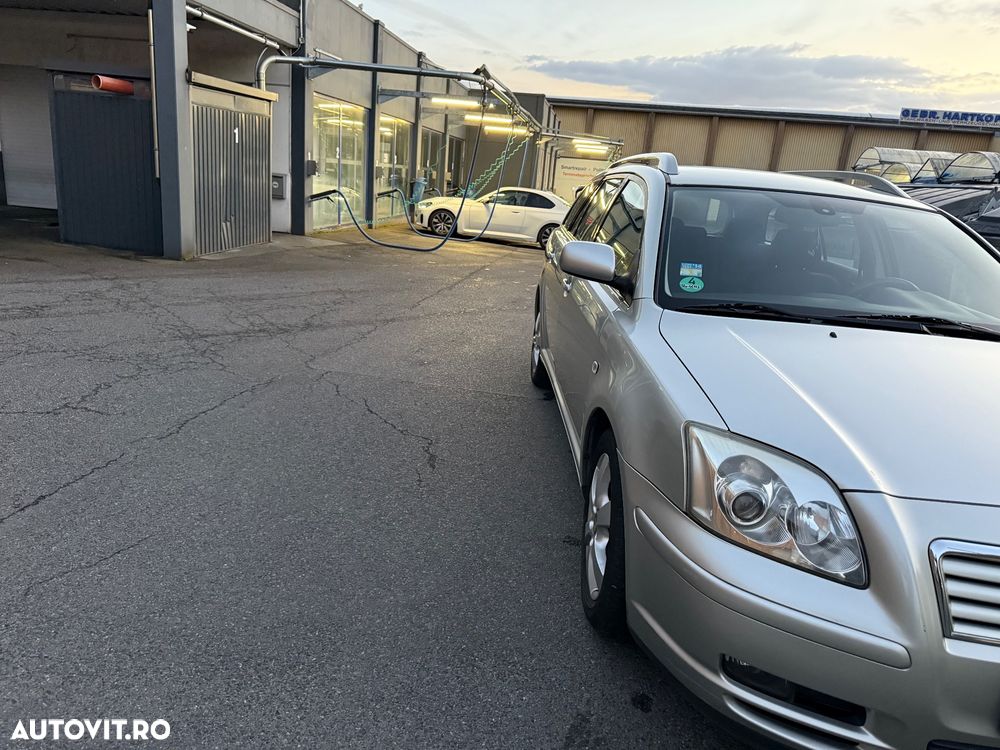 Toyota Avensis - 5
