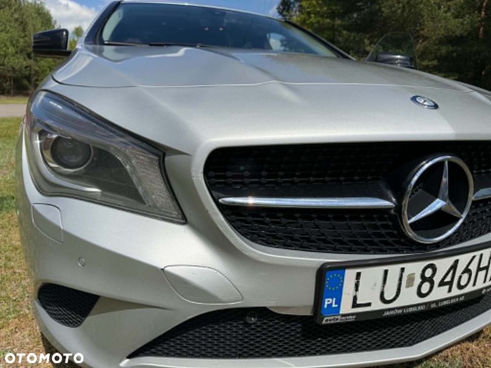 Mercedes-Benz CLA 200 7G-DCT - 19