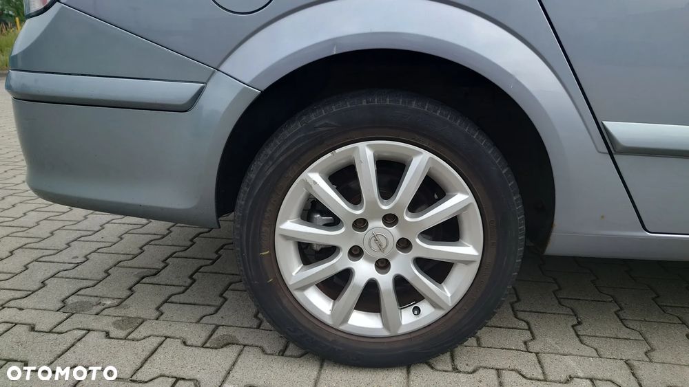 Opel Astra 1.6 Sport - 15