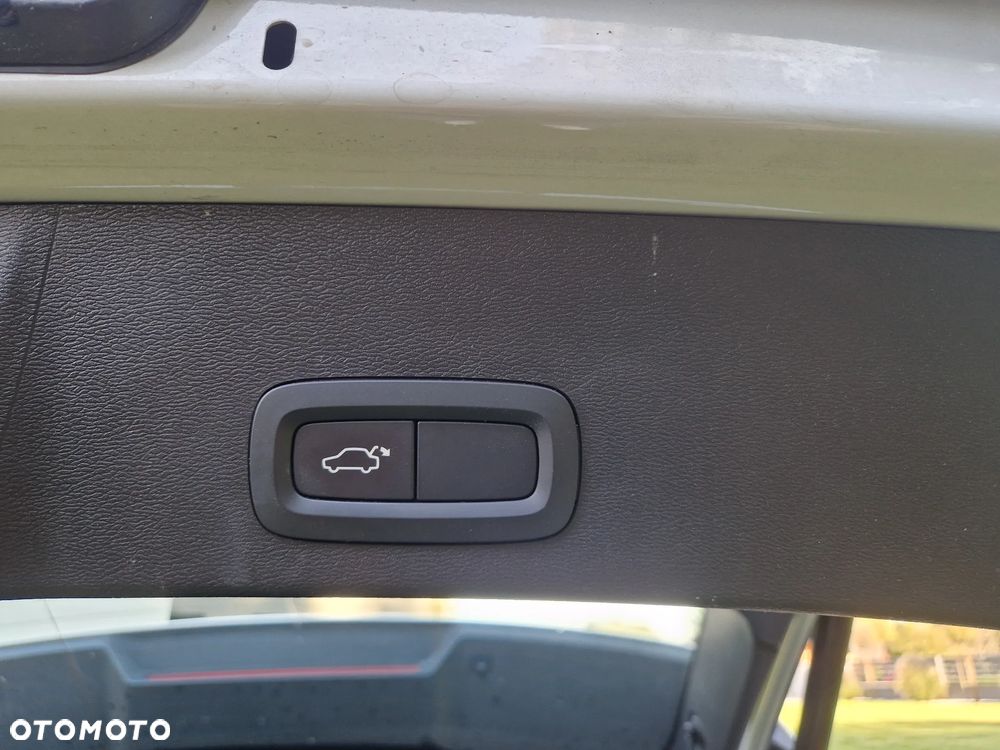 Volvo XC 40 T4 Momentum - 9