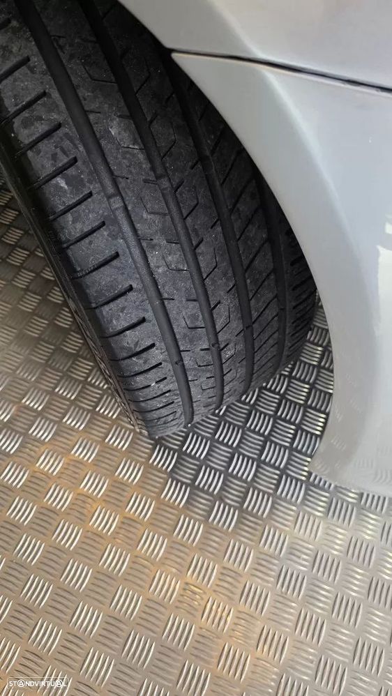 VW Scirocco 2.0 TDI Sport - 38