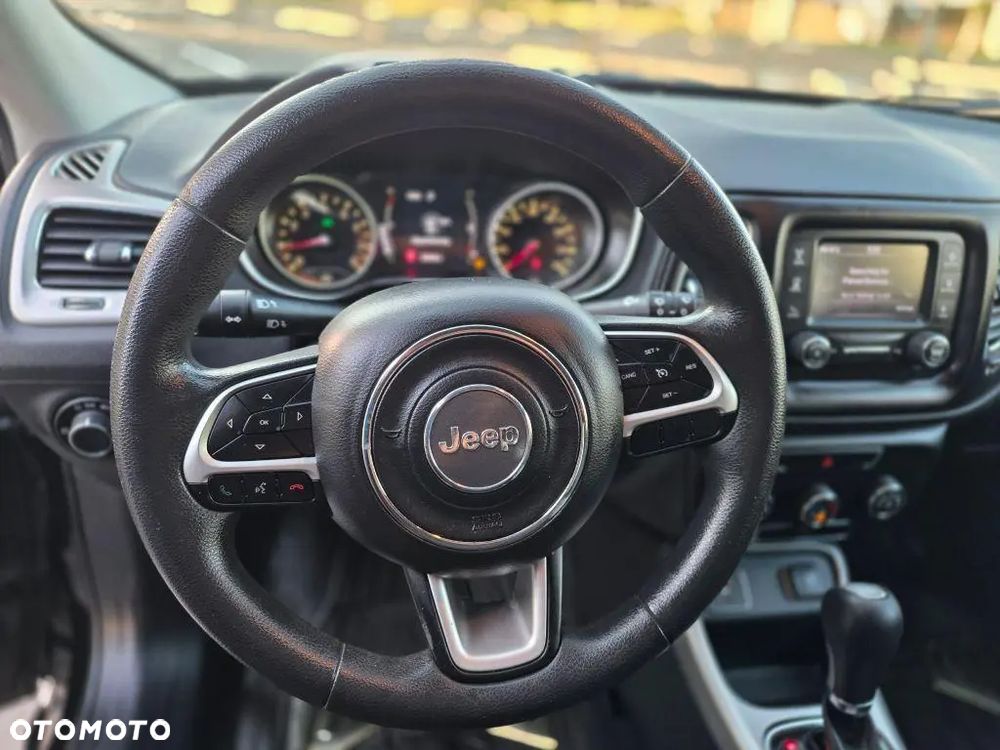 Jeep Compass - 12