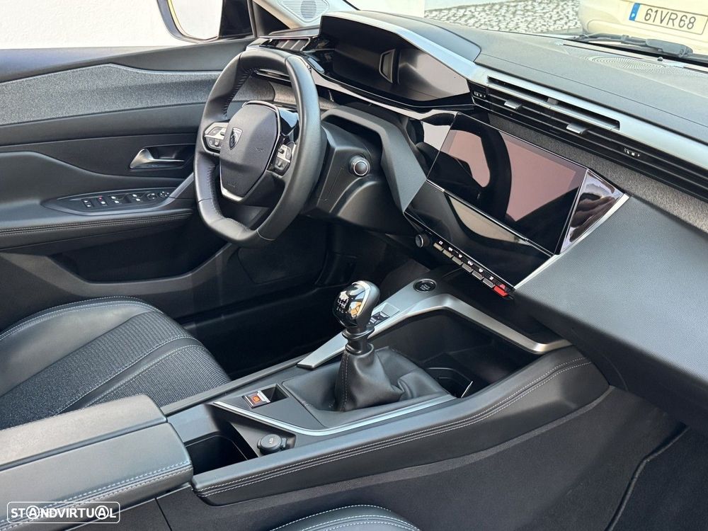 Peugeot 308 SW 1.2 PureTech Allure Pack - 11