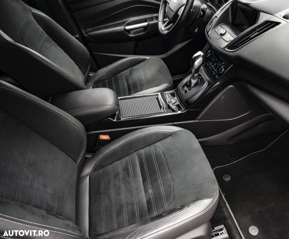 Ford Kuga 2.0 TDCi 4WD Powershift ST-Line - 11