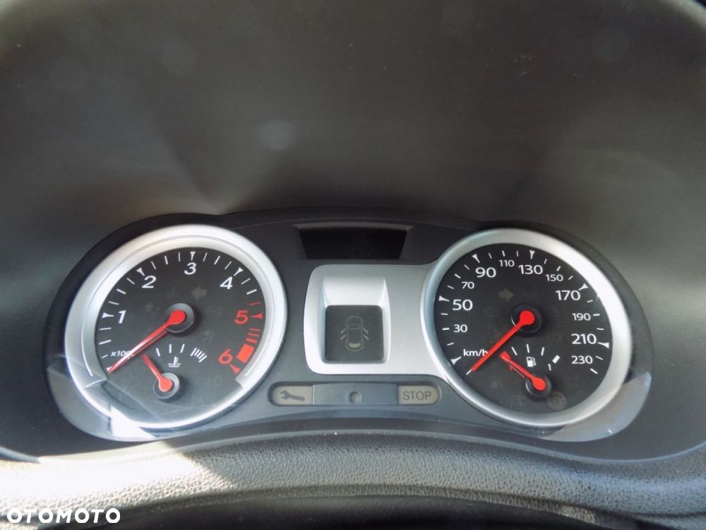 Renault Clio - 10