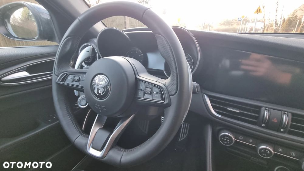 Alfa Romeo Giulia - 20