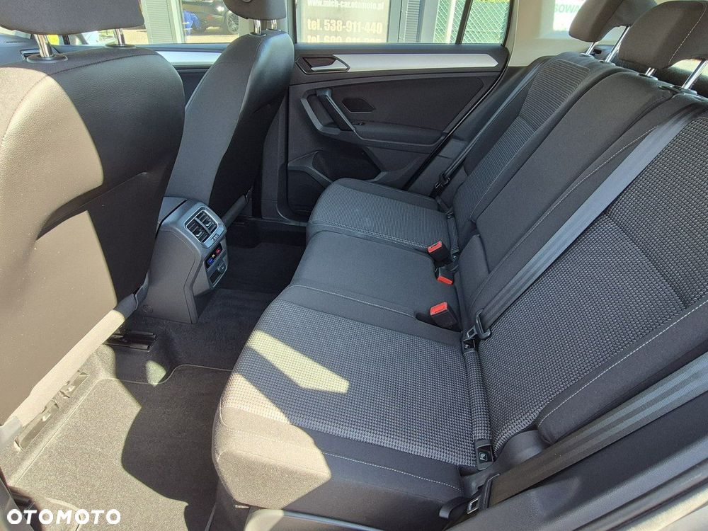 Volkswagen Tiguan - 17
