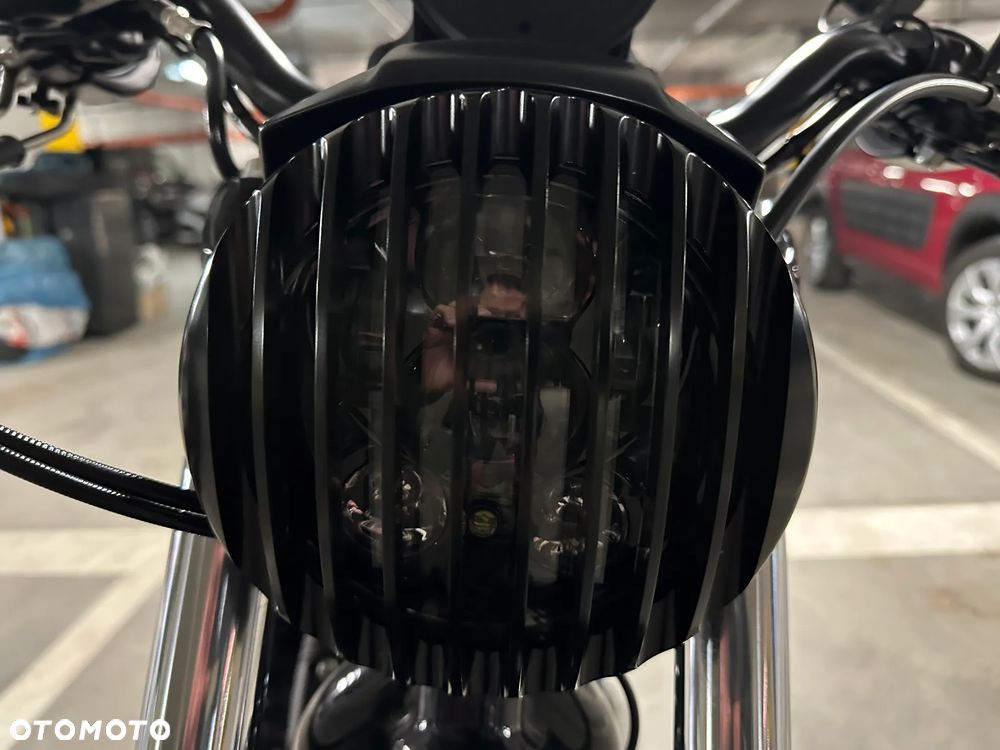 Harley-Davidson Sportster Iron 883 - 8