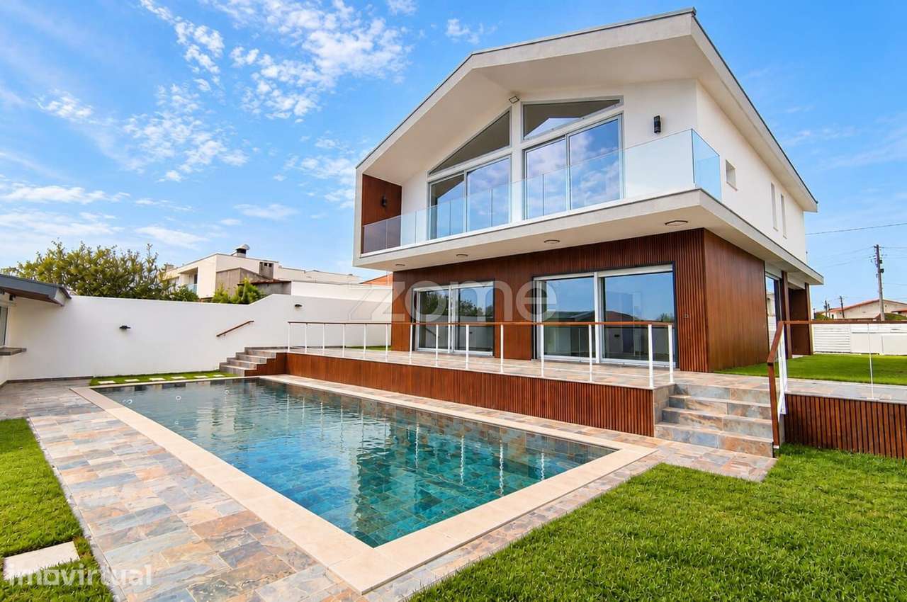 Moradia T5 | Luxo | Piscina | Garagem 2 carros | Costa Nova - Grande imagem: 4/43