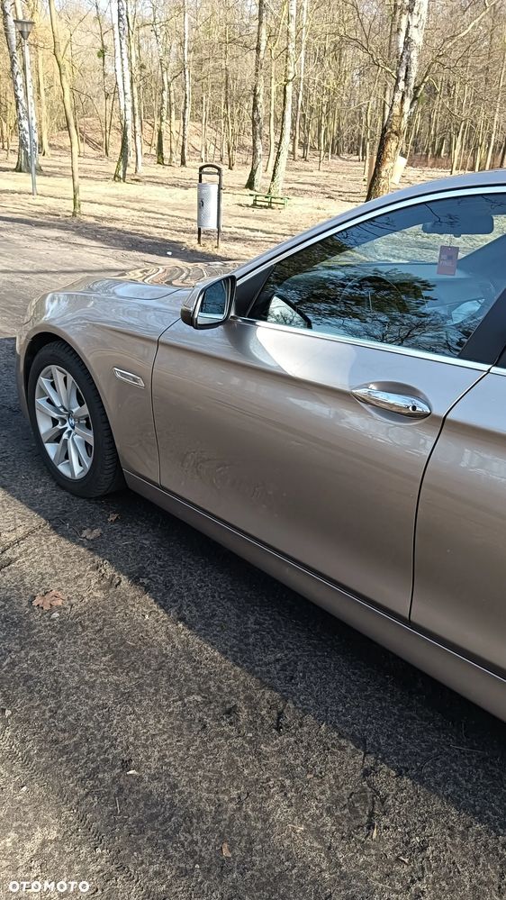 BMW Seria 5 525d xDrive - 18