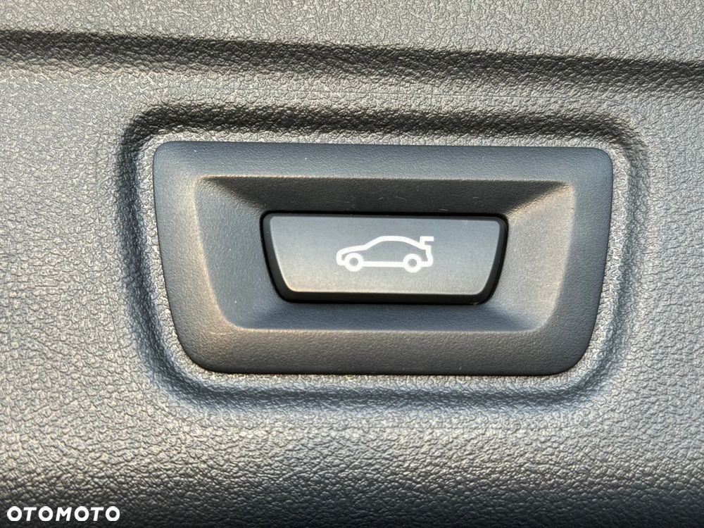 BMW Seria 3 320d xDrive M Sport sport - 14