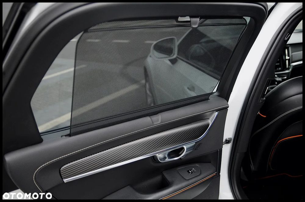 Volvo V90 Cross Country D5 AWD Ocean Race - 32