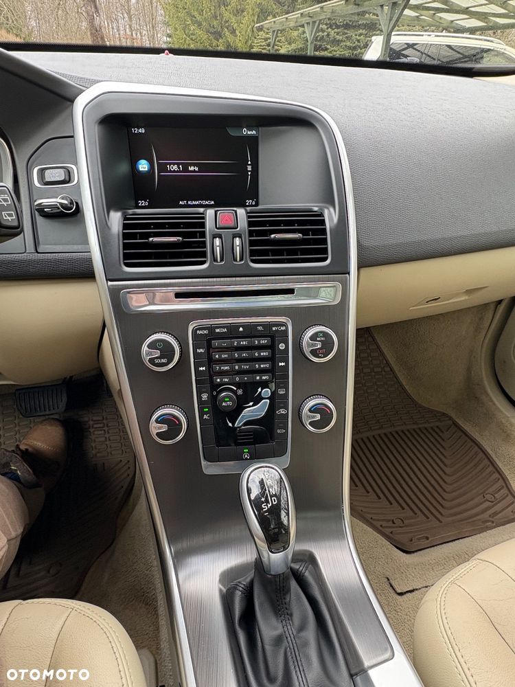 Volvo XC 60 T4 Momentum - 7